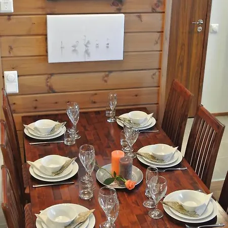 Yllaes 101 Apartamento